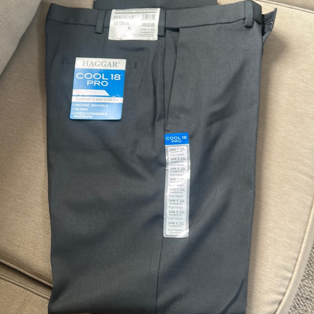Men's Haggar® Classic-Fit Wrinkle-Free Flat-Front Expandable Waist Pants